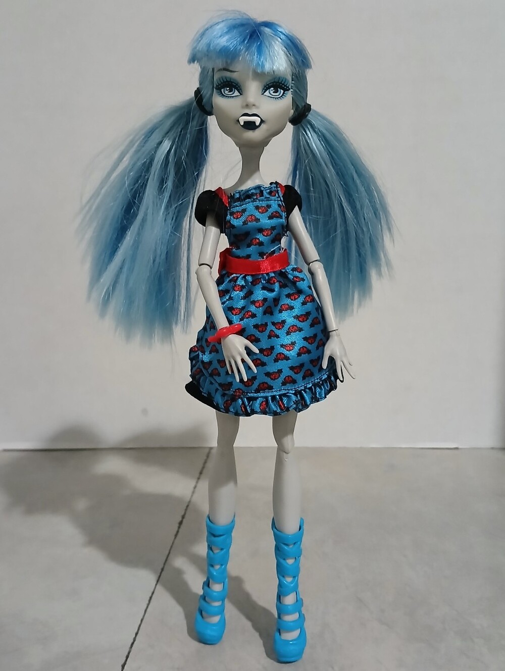 Monster High Freaky Fusion Ghoulia Yelps doll